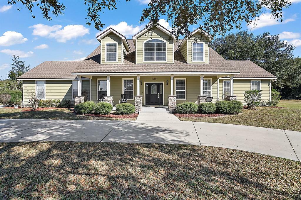 Property Photo: 1543 Oak Glen Court FL 34731