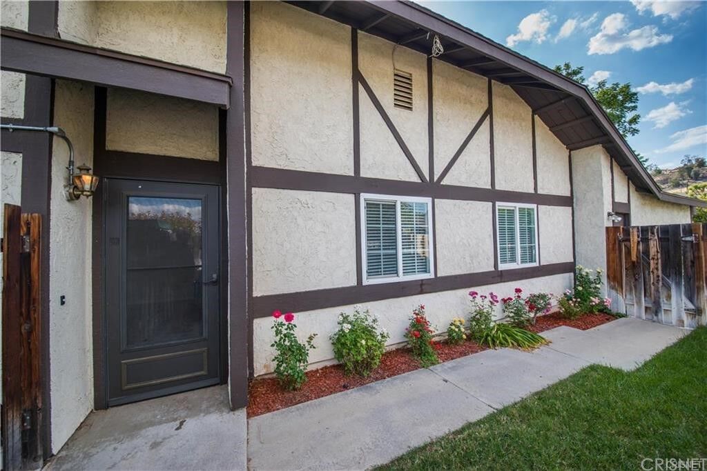 Property Photo: 16944 Minter Court CA 91387