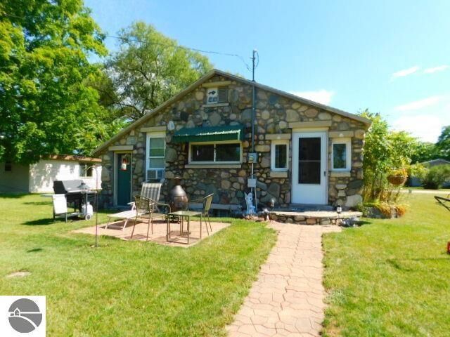 Property Photo:  316 Chestnut Street  MI 49646 