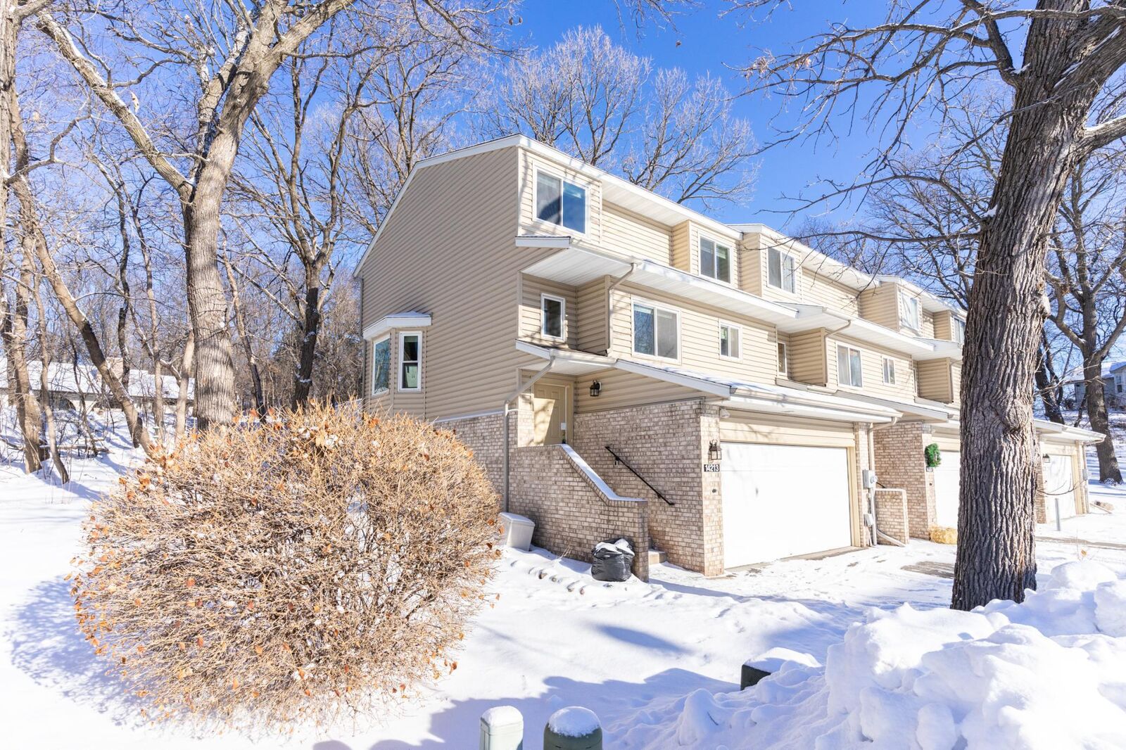 Property Photo: 14213 Hibiscus Court MN 55124
