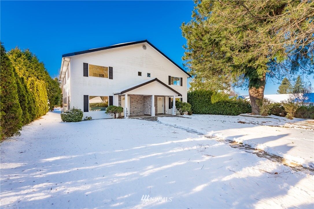 Property Photo: 1301 Mitchell Avenue WA 98230