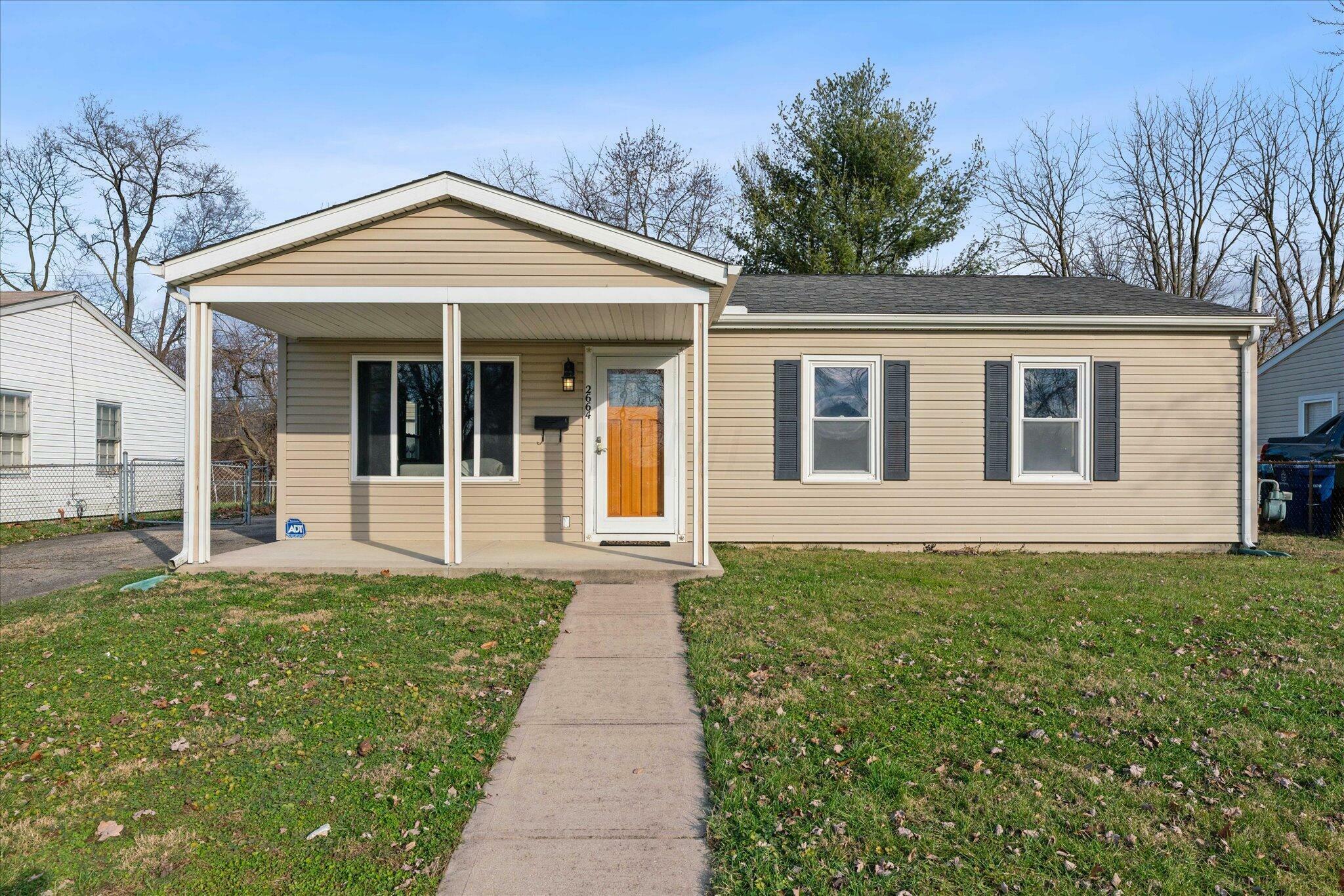 Property Photo: 2664 Shelly Drive OH 43207
