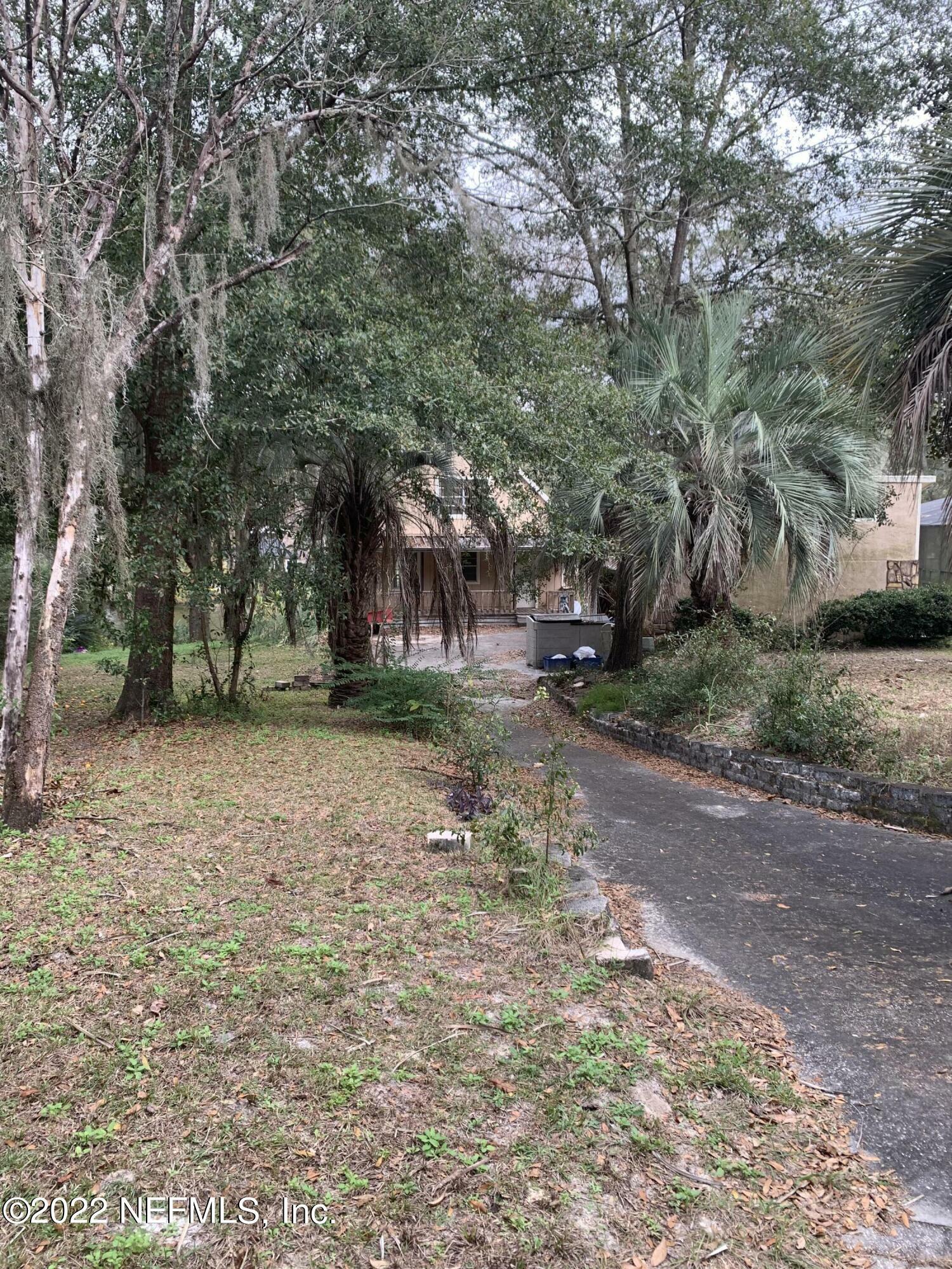 Property Photo:  707 Arthur Moore Drive  FL 32043 