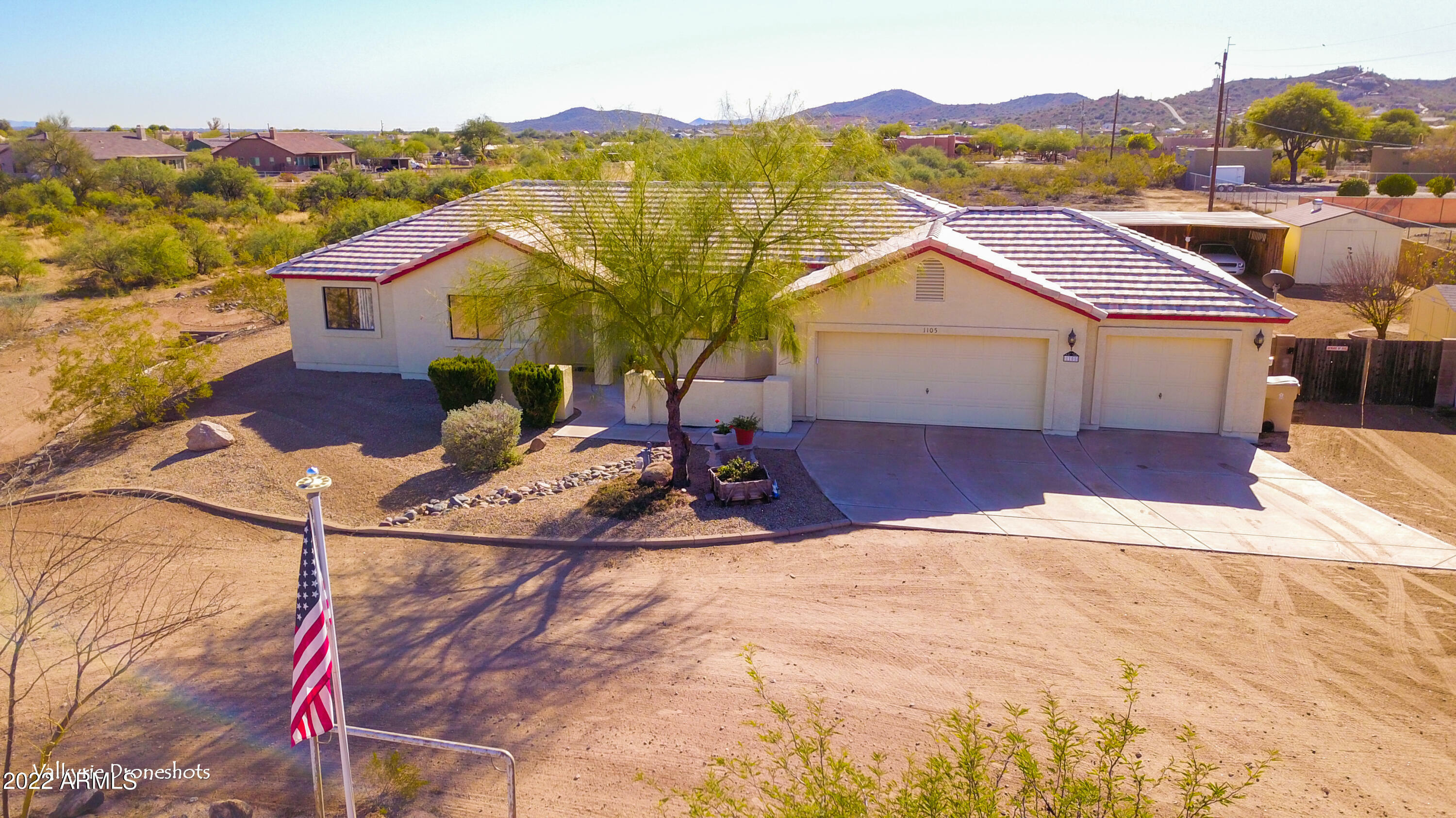 Property Photo:  1105 E Galvin Street  AZ 85086 