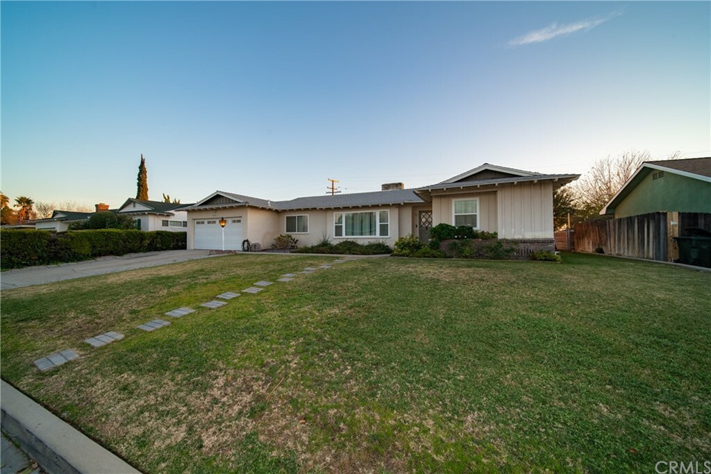 Property Photo:  133 E Van Koevering Street  CA 92376 