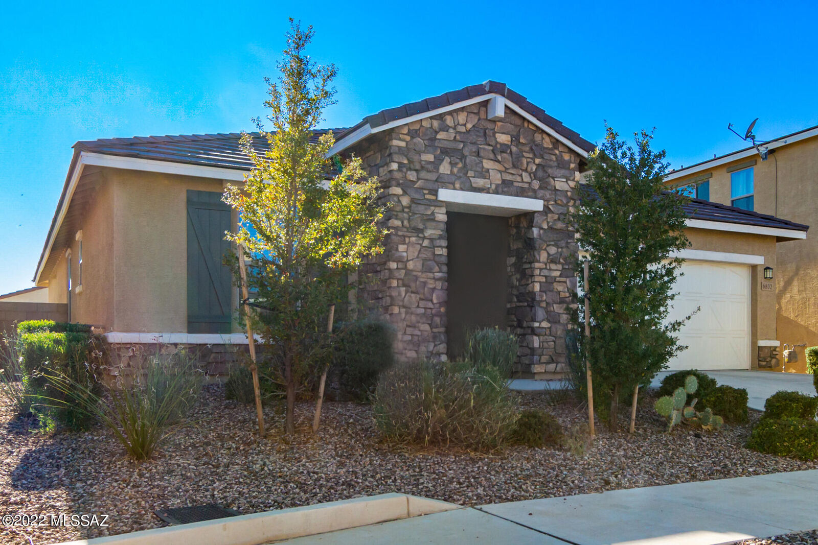 Property Photo: 6802 E Via Arroyo Largo AZ 85756