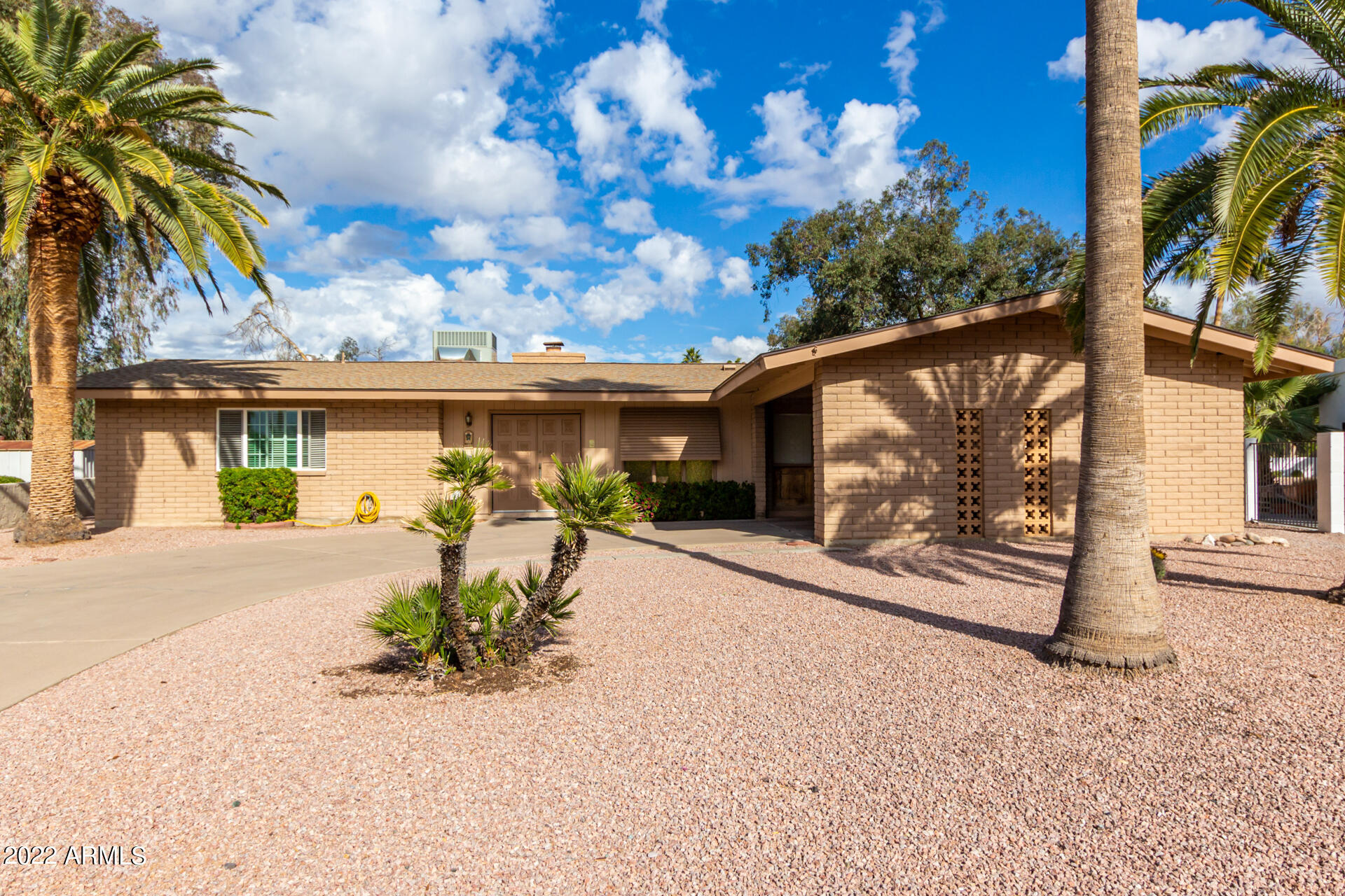 Property Photo:  632 S Revolta Circle  AZ 85208 