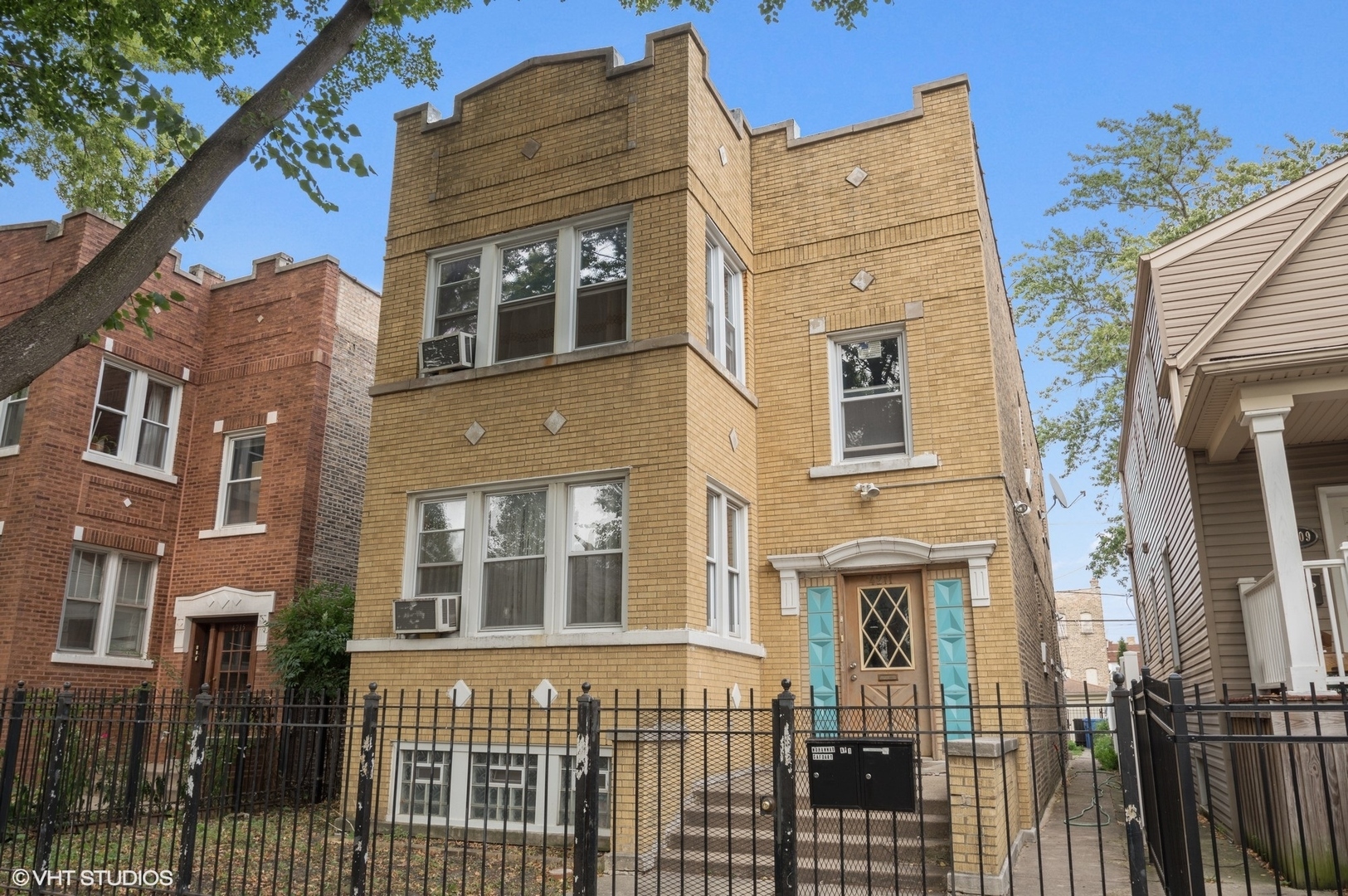 4211 N Troy Street  Chicago IL 60618 photo