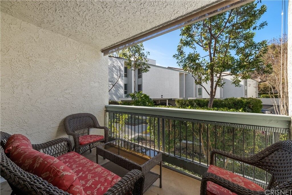 Property Photo:  23679 Park Capri 13  CA 91302 