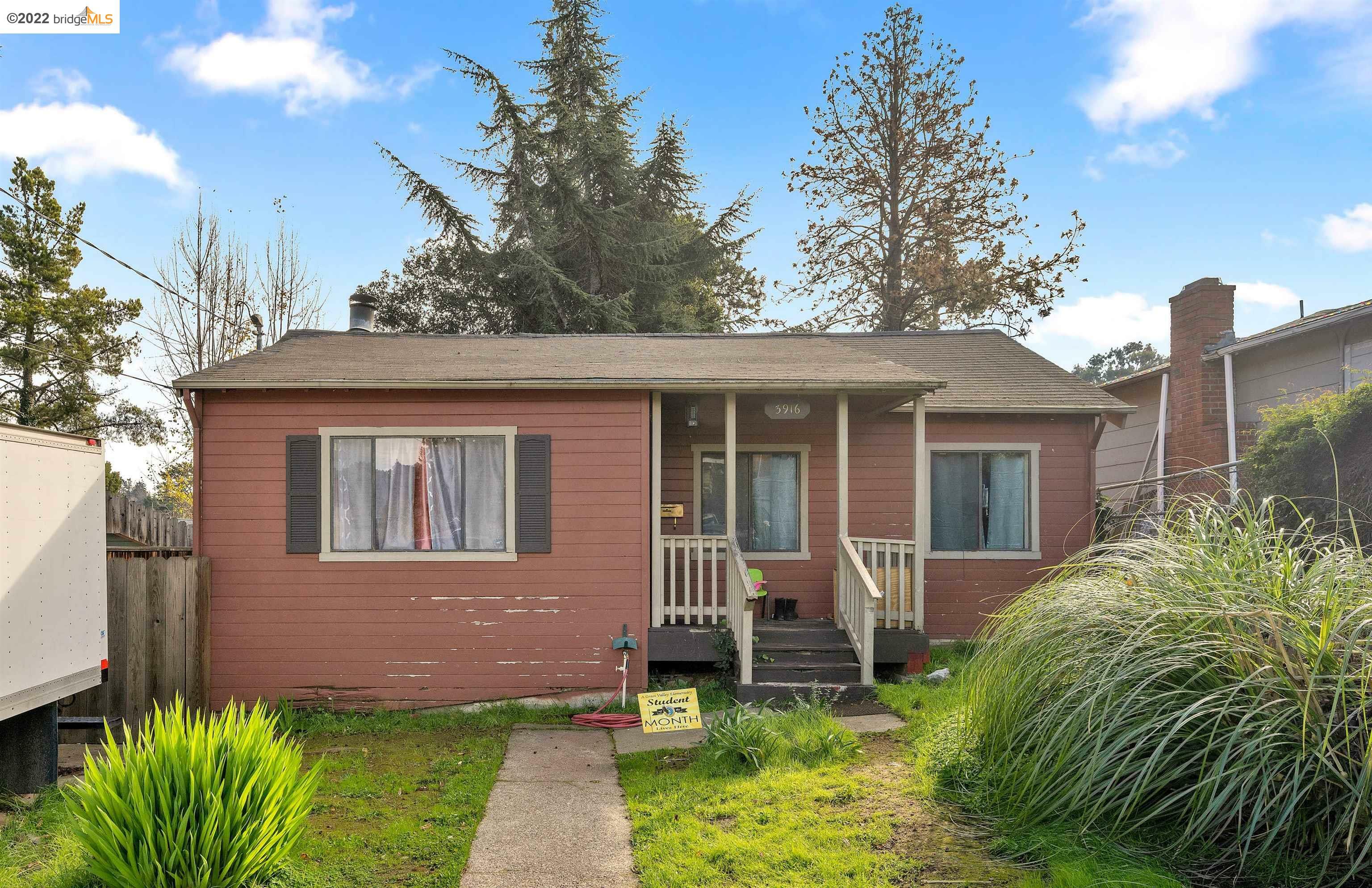 Property Photo:  3916 Edenvale Pl  CA 94605 