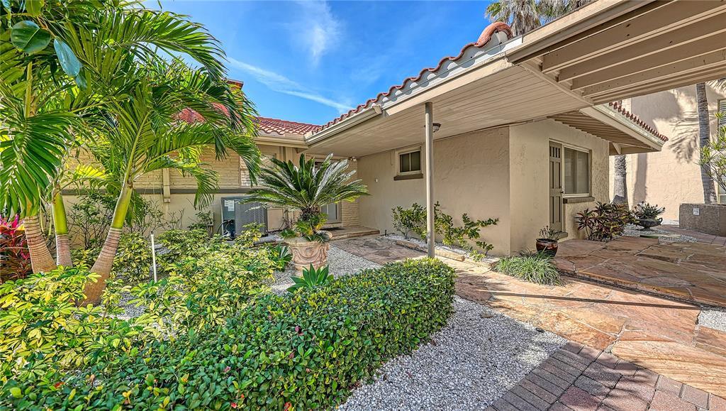Property Photo:  4235 Gulf Of Mexico Drive 84  FL 34228 