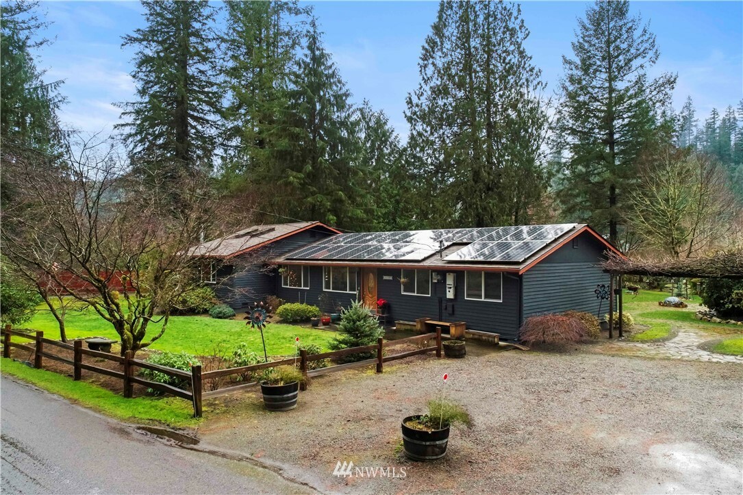 Property Photo: 44508 SE 72nd Street WA 98065