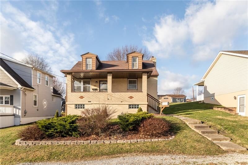 Property Photo:  106 S Eleventh St  PA 15425 