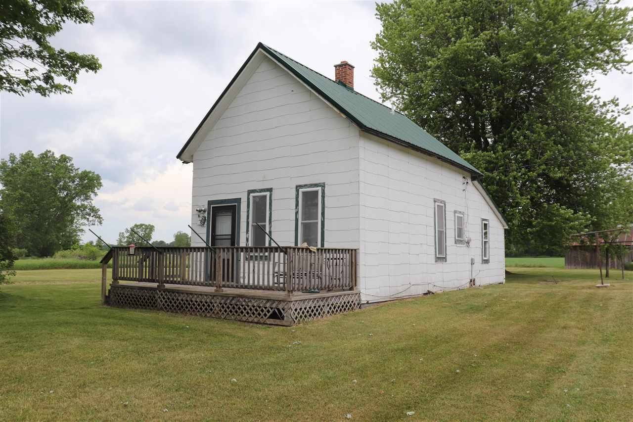 Property Photo:  2082 Sterling  MI 48658 