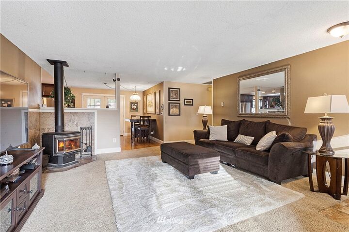 Property Photo: 9103 158 Street E WA 98375