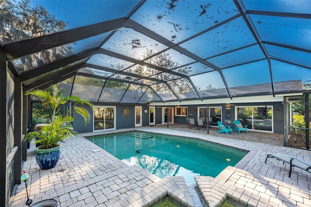 Property Photo:  1314 Cambron Drive  FL 33596 