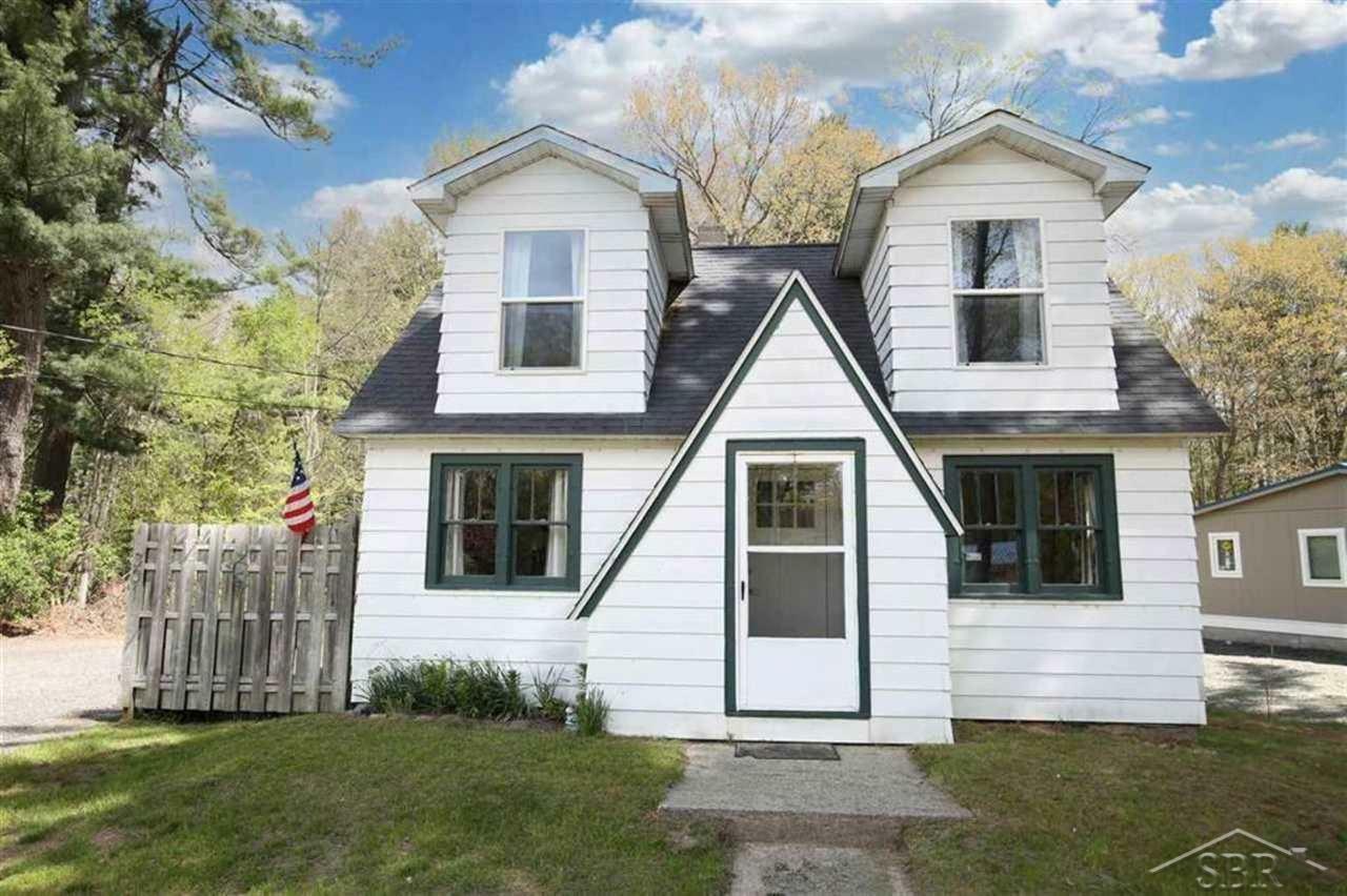 Property Photo:  301 Cass Street  MI 48657 