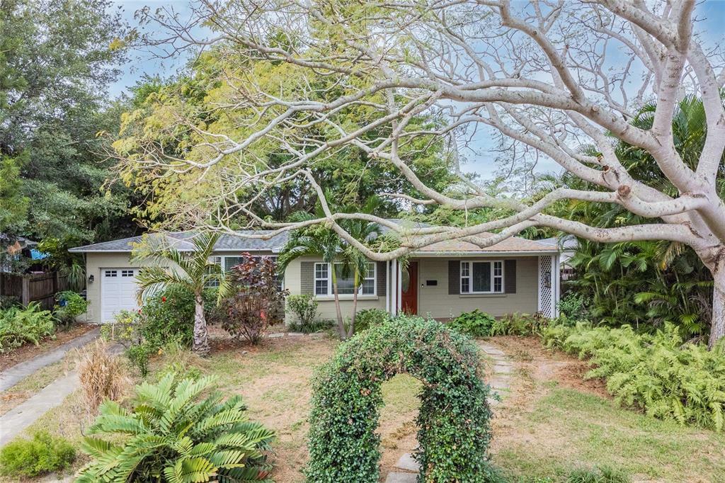 Property Photo:  2352 50th Street N  FL 33710 