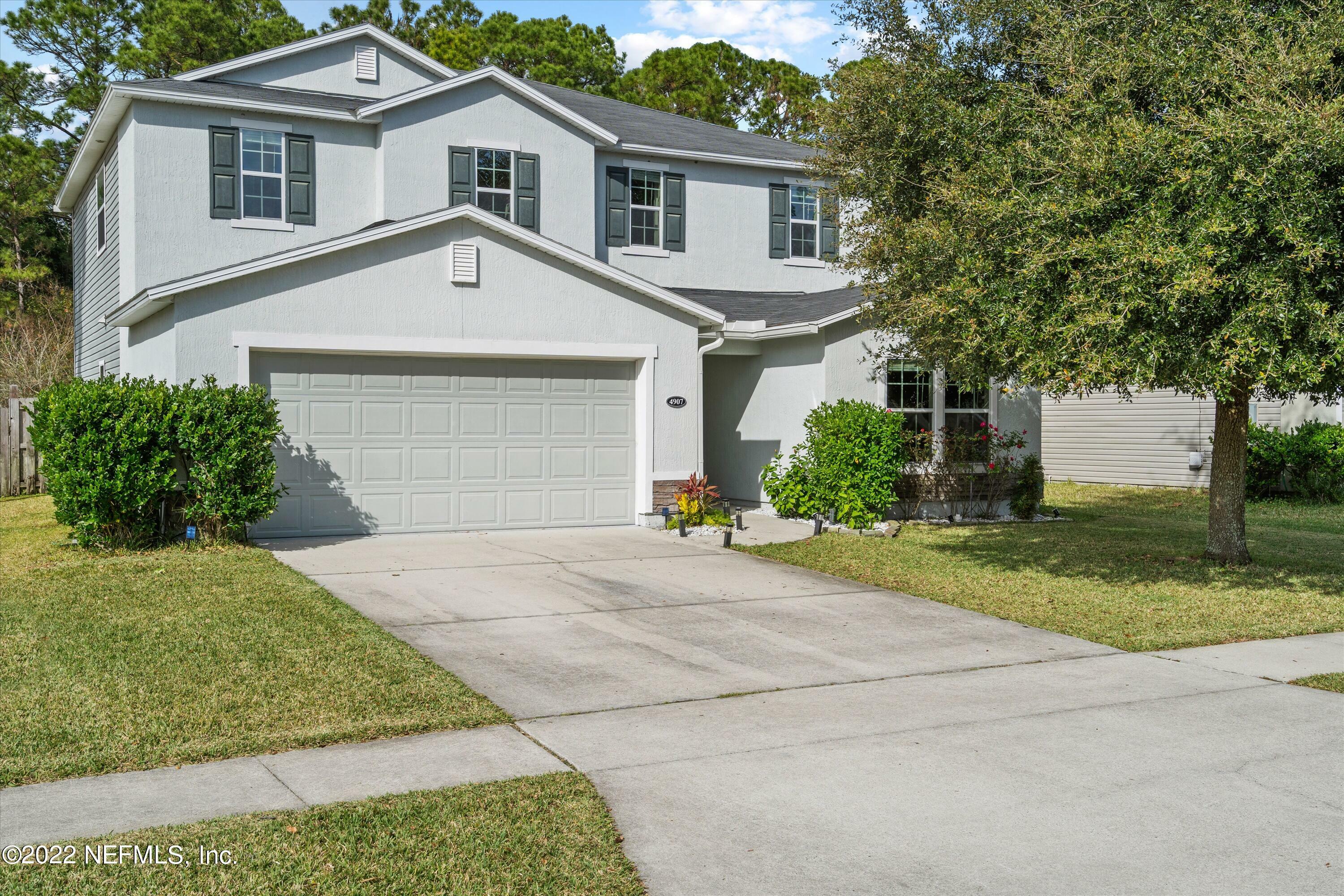 Property Photo:  4907 Creek Bluff Lane  FL 32068 