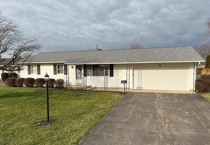 158 Claren Drive  Heath OH 43056 photo