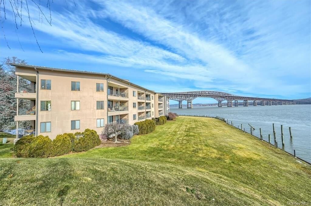 Property Photo: 2 Park Place A3c NY 12550