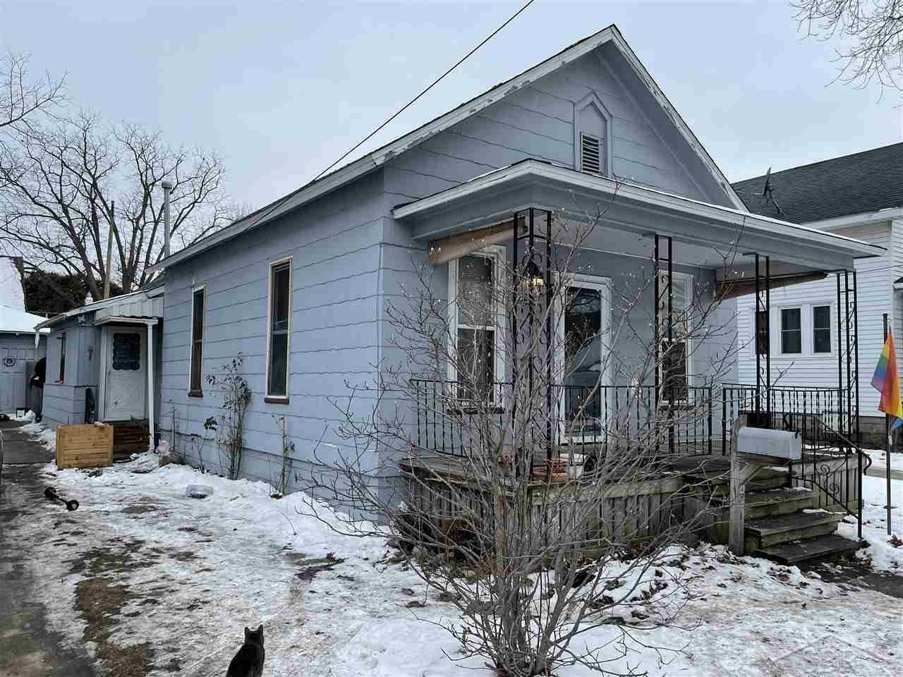 Property Photo:  2507 Hermansau  MI 48602 