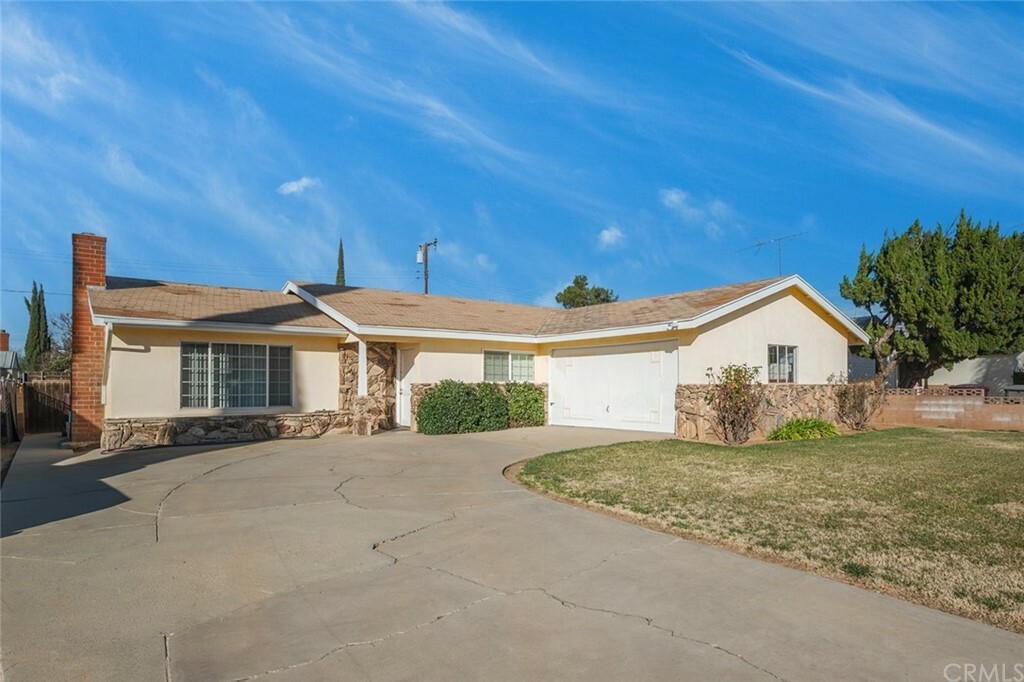 747 Vallecito Avenue  Beaumont CA 92223 photo