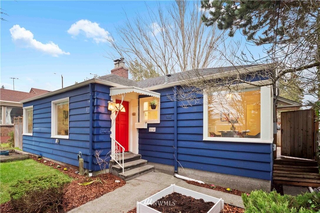 Property Photo:  814 NW 80th Street  WA 98117 