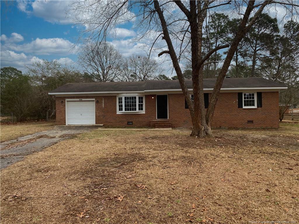 Property Photo: 7568 Carrollburg Drive NC 28303