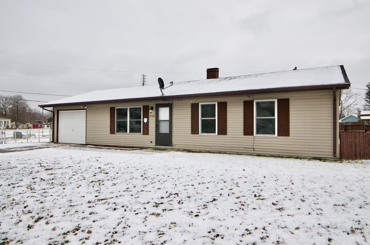 56542 County Road 3  Elkhart IN 46516 photo