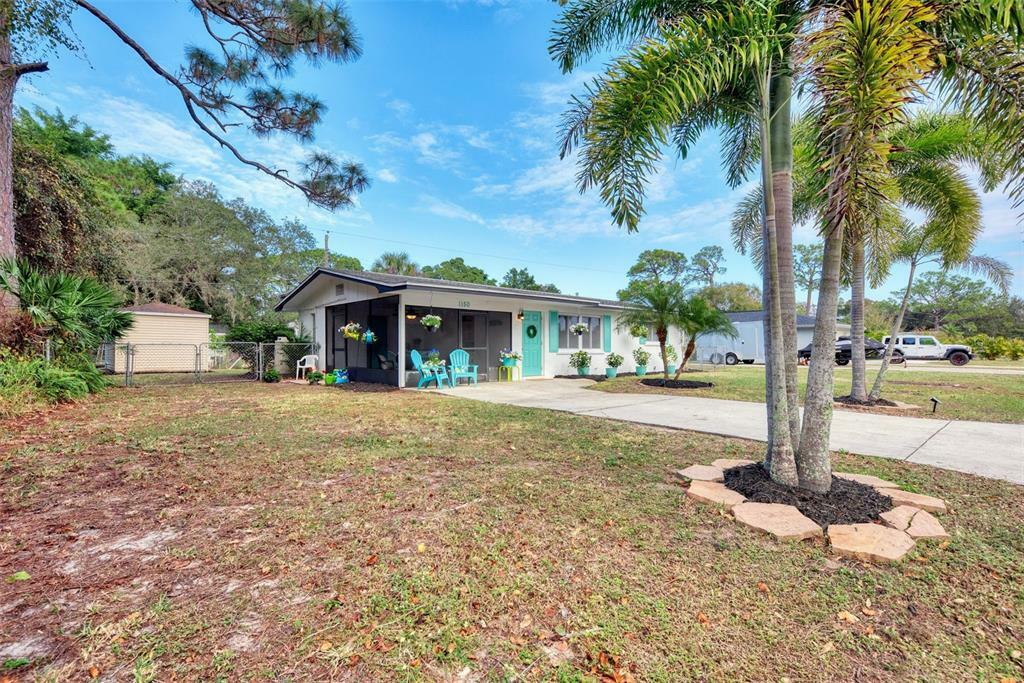 Property Photo: 1150 Devon Road FL 34293