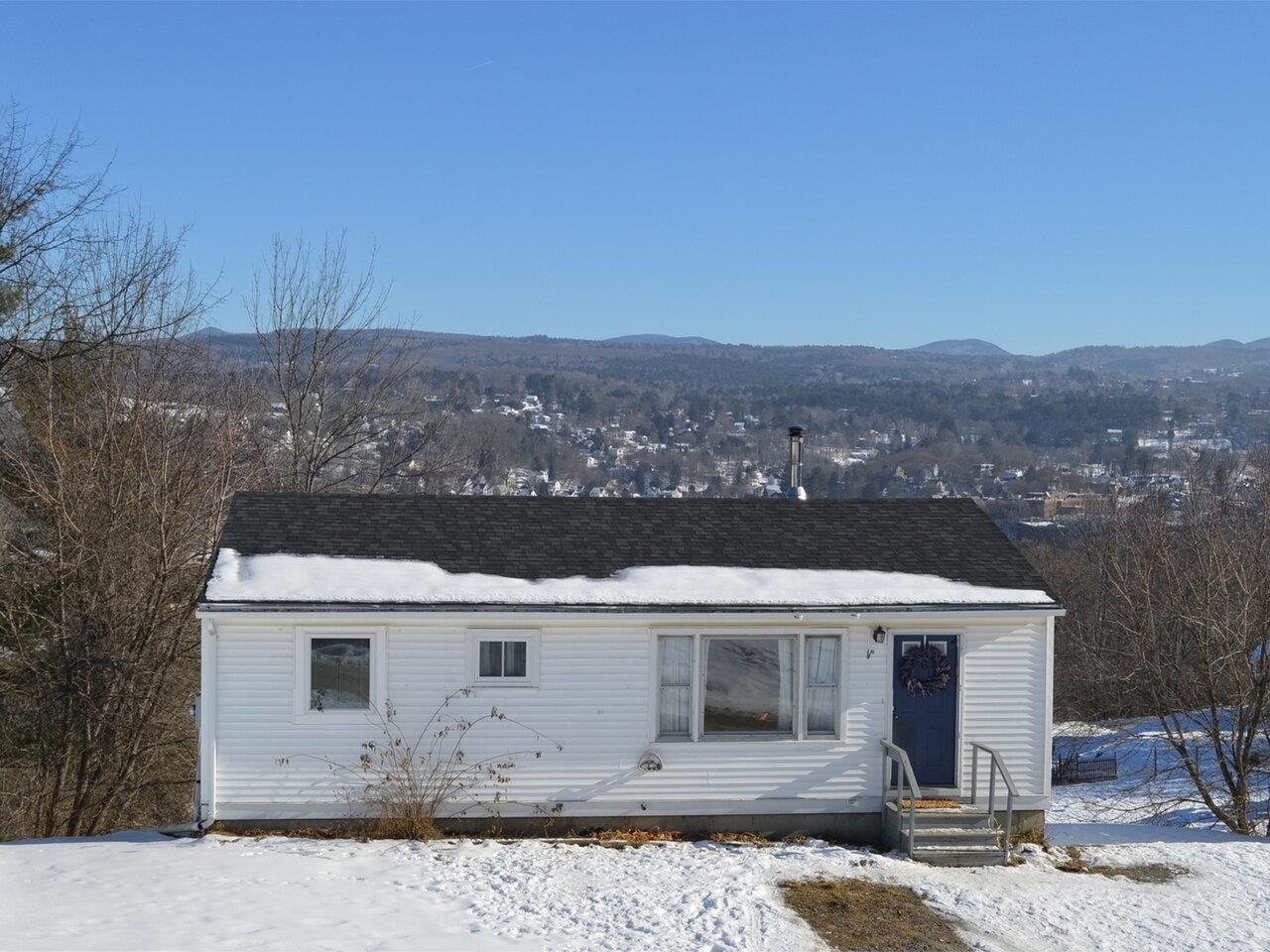 Property Photo:  6 Reynolds Street  VT 05641 