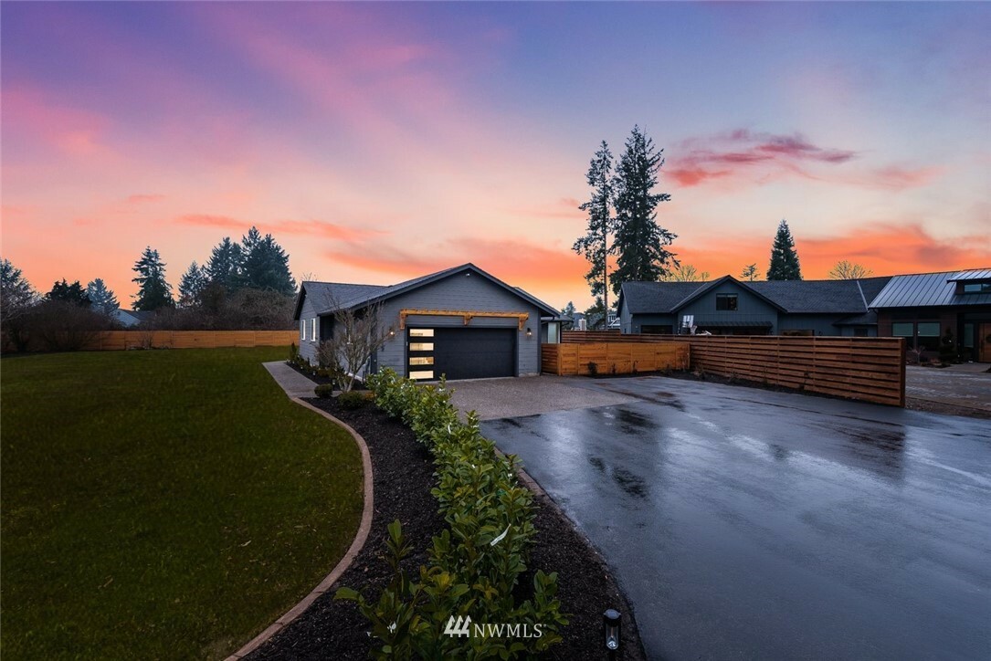 Property Photo: 11319 24th Street E WA 98372