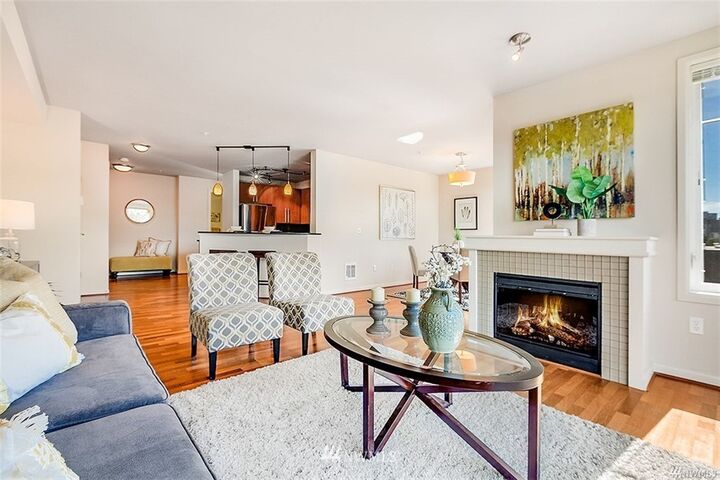 Property Photo: 124 Bellevue Avenue E 502 WA 98112