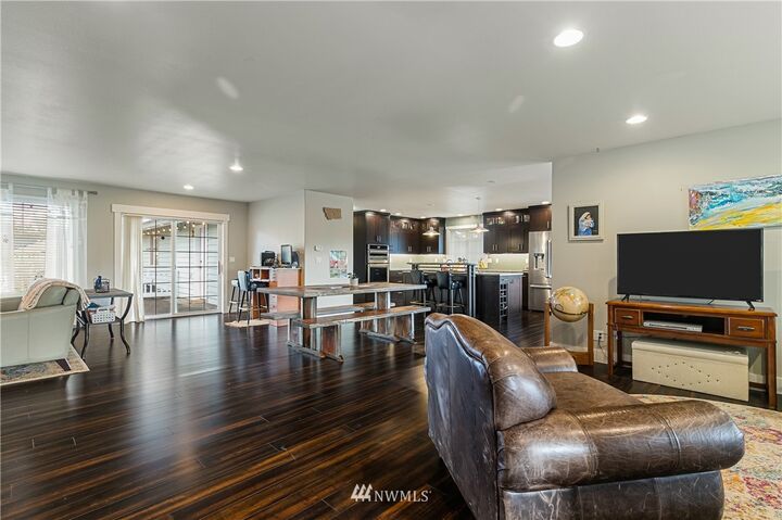 Property Photo: 1170 W 55th Lane WA 98226