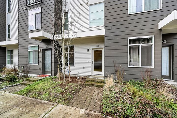 Property Photo:  14317 Stone Avenue N  WA 98133 