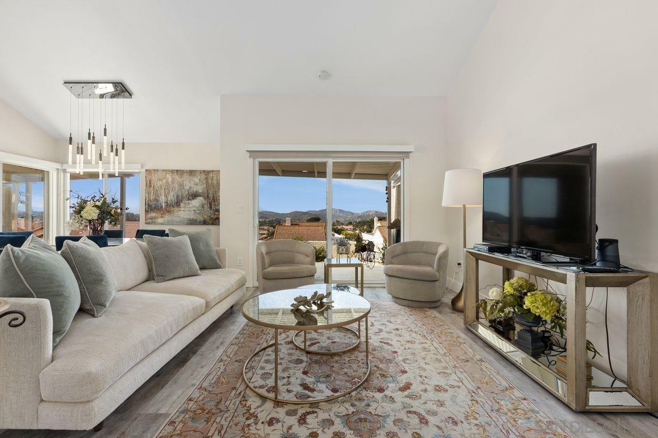 Property Photo: 12864 Circulo Dardo CA 92128