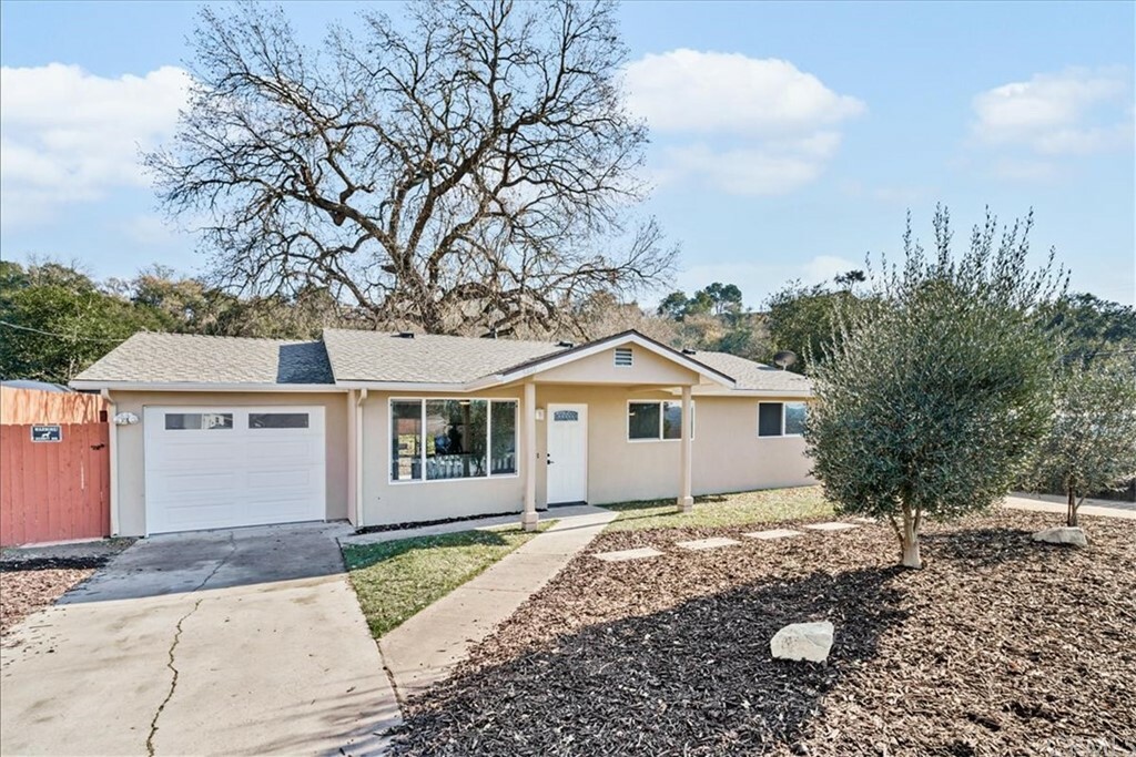 Property Photo:  5465 Hermosilla Avenue  CA 93422 