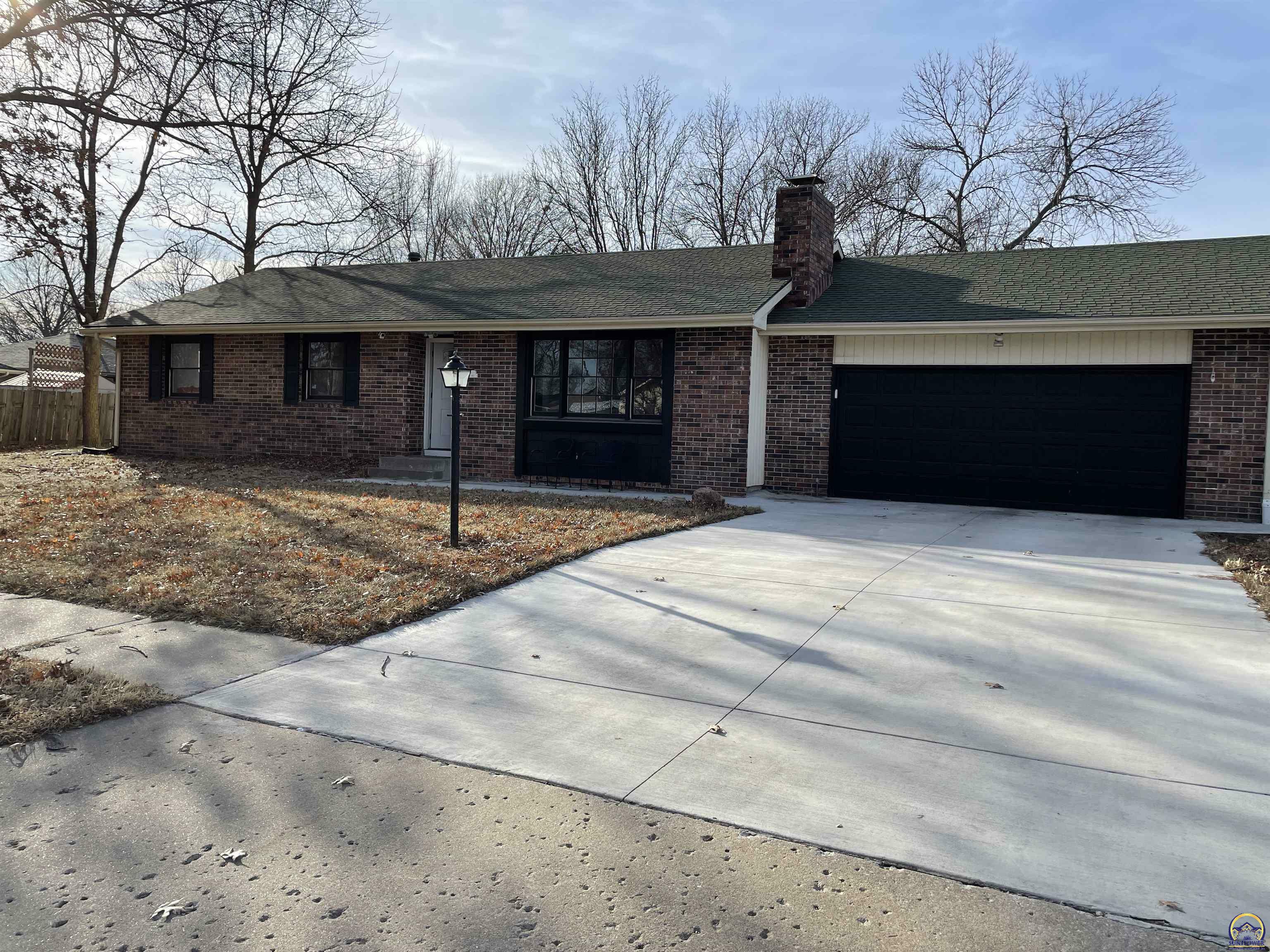 Property Photo: 1219 SW Belle Ave KS 66604