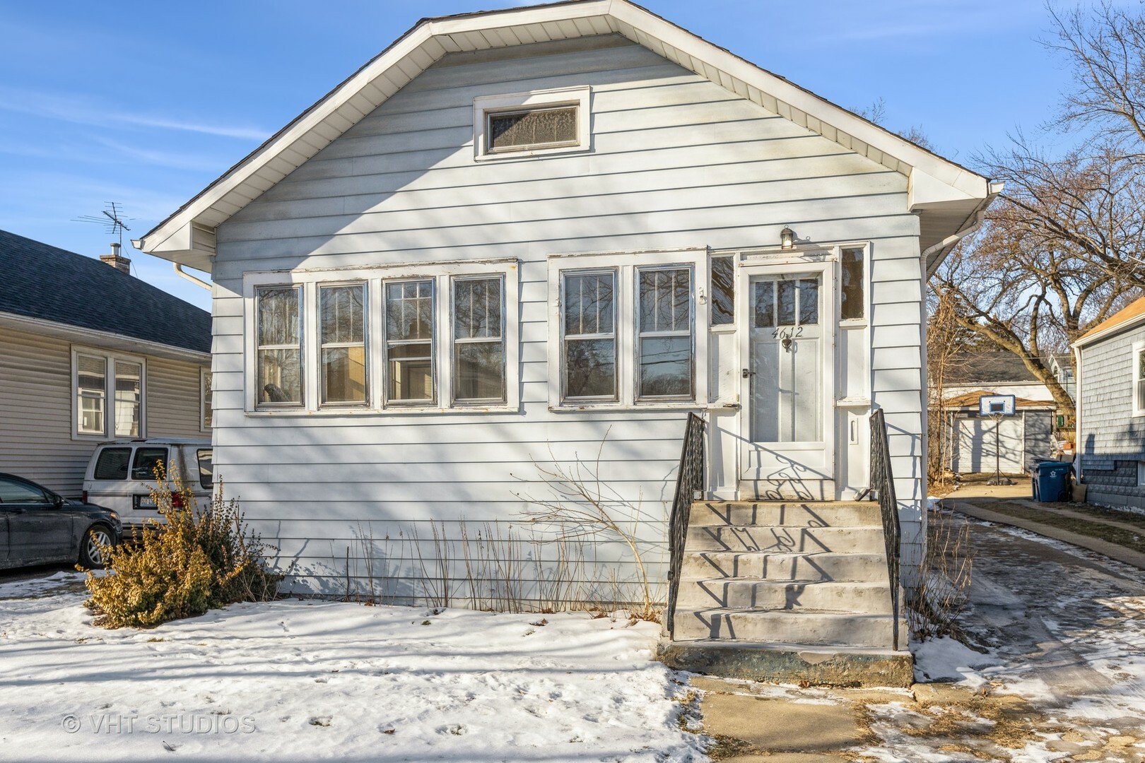 Property Photo:  4612 Washington Street  IL 60515 