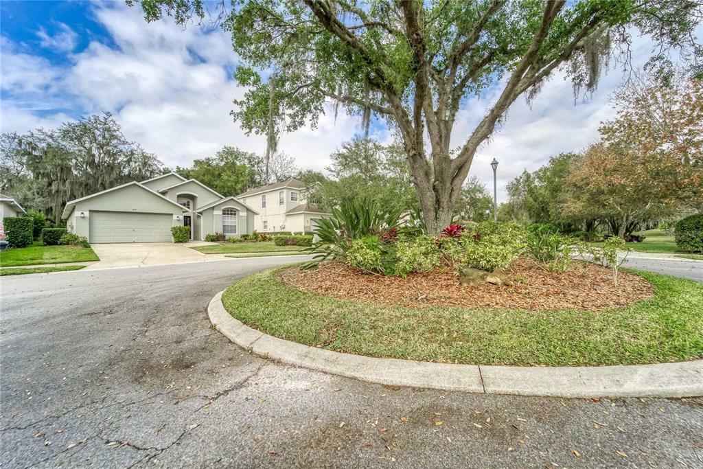 Property Photo:  1019 Clearpointe Way  FL 33813 