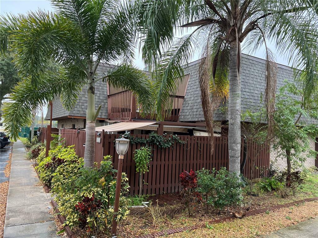 Property Photo: 1928 Cattleya Dr 00 FL 34741