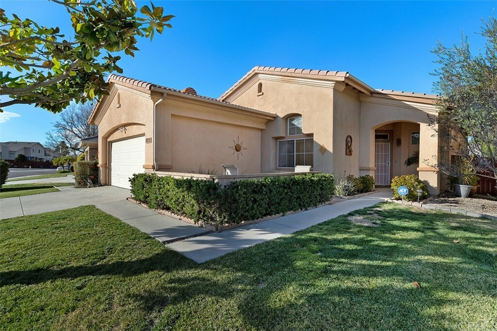 Property Photo:  29728 Camino Cristal  CA 92584 