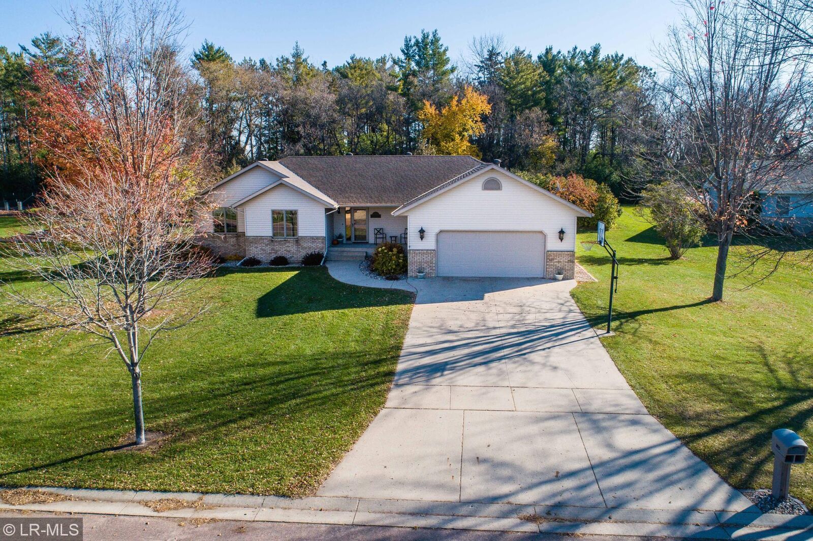 Property Photo: 1815 S Mill Street MN 56537