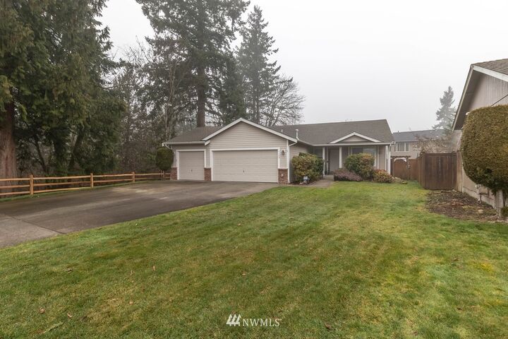 Property Photo:  1125  182nd Street Ct E  WA 98387 