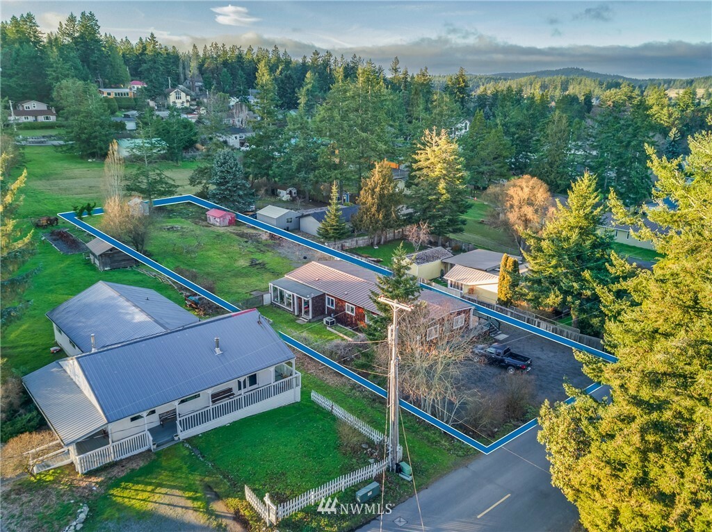 Property Photo:  321 Price Street  WA 98250 