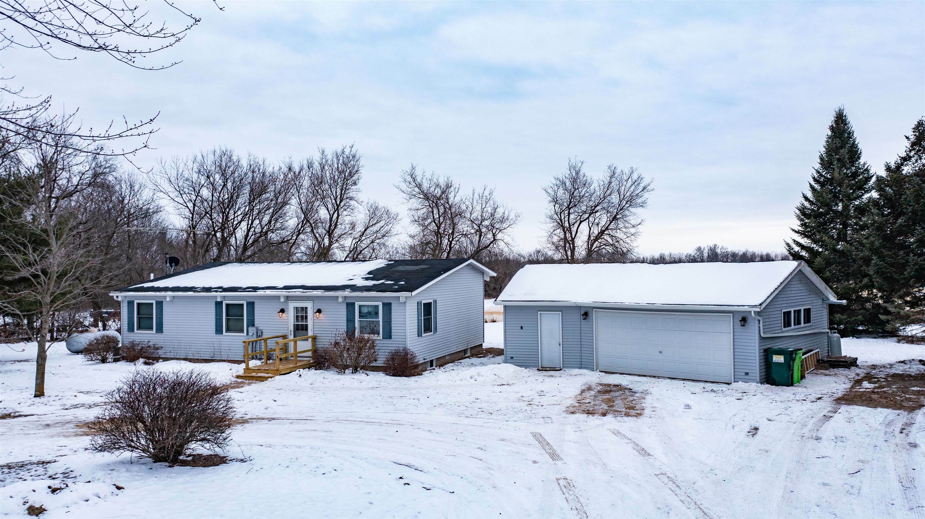 Property Photo:  E8295 Prahl Road  WI 54961 