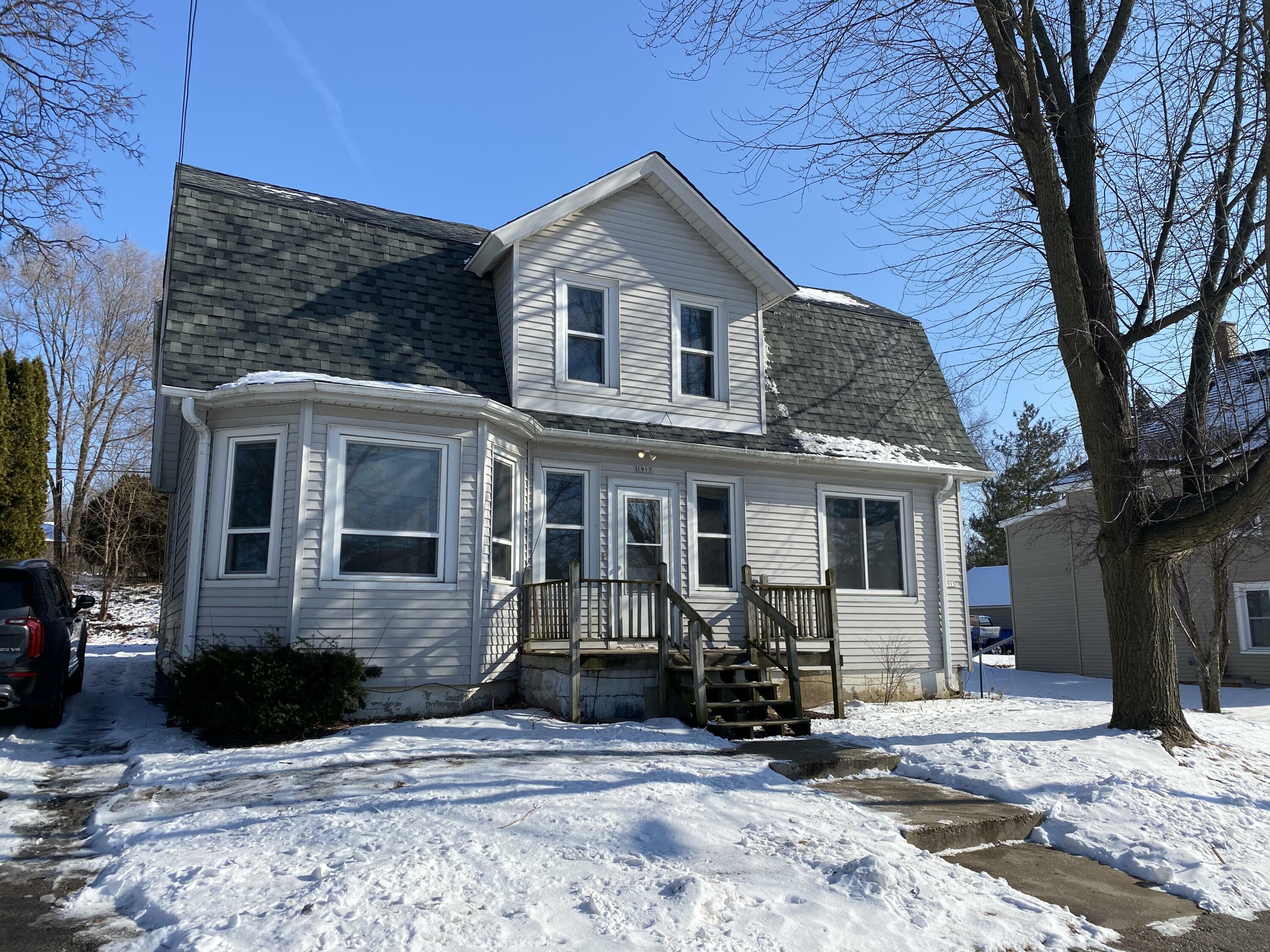 Property Photo: 1915 Salisbury Rd 1917 WI 53090
