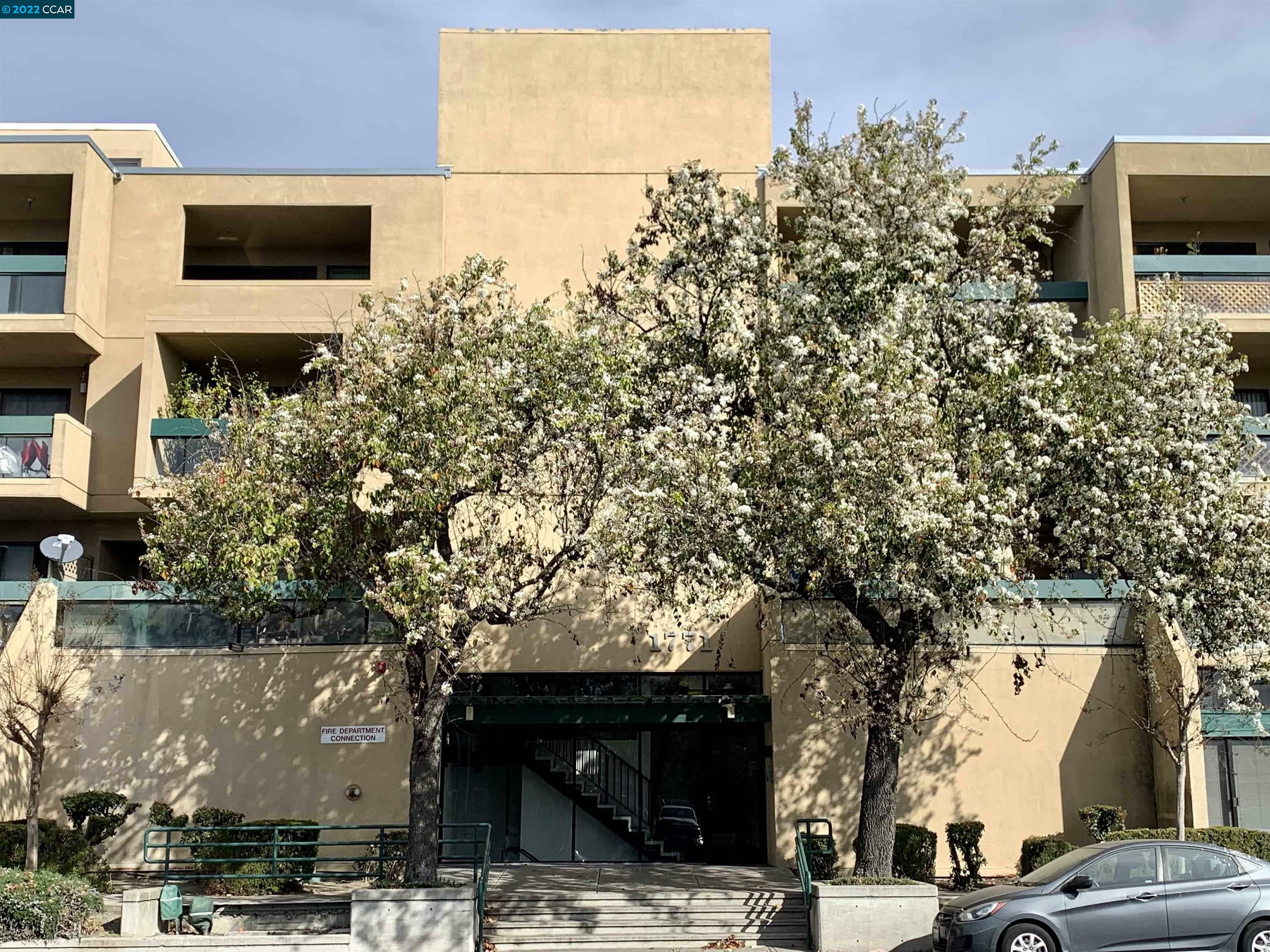 Property Photo: 1771 Broadway St 103 CA 94529-2631