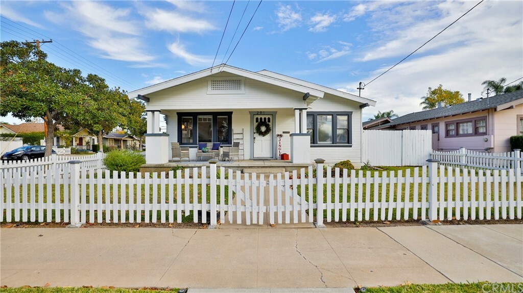 Property Photo:  291 N Cambridge Street  CA 92866 